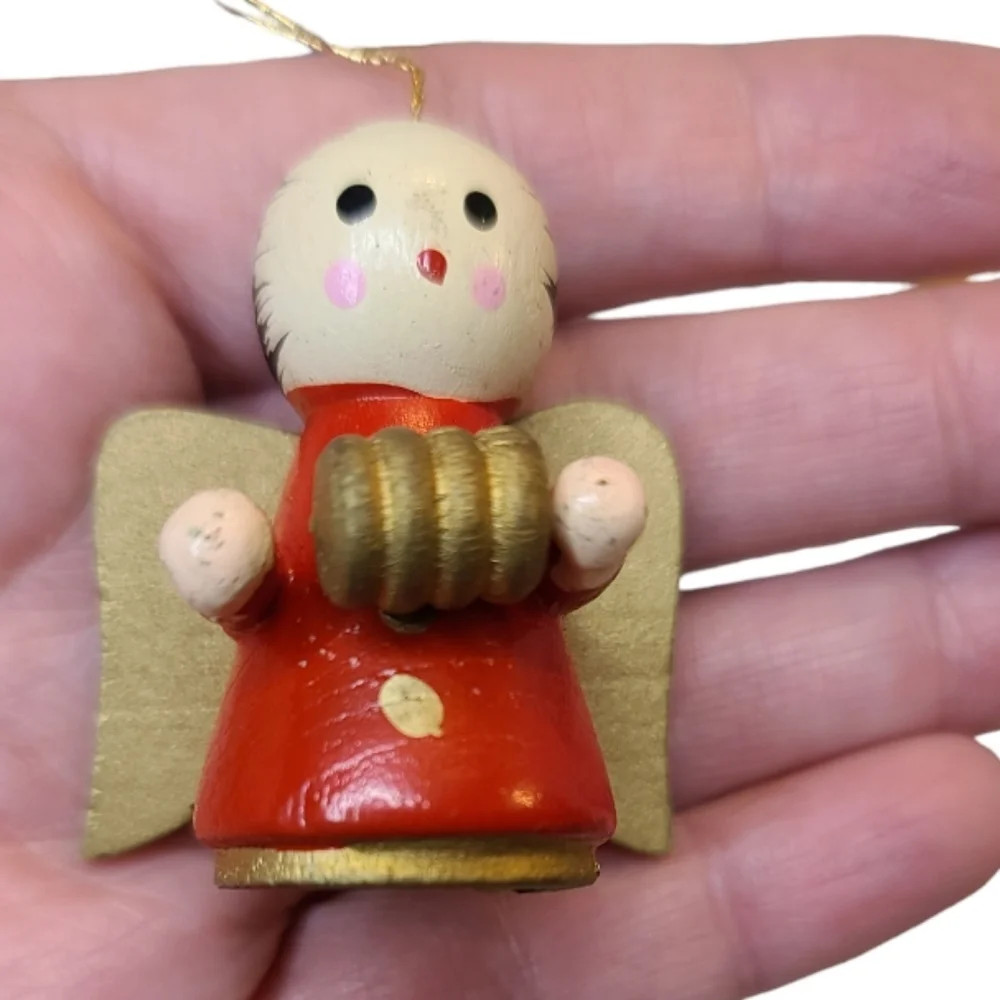 lot of 6 Vintage Wooden Christmas Ornaments 6 Angels 2.5 inches